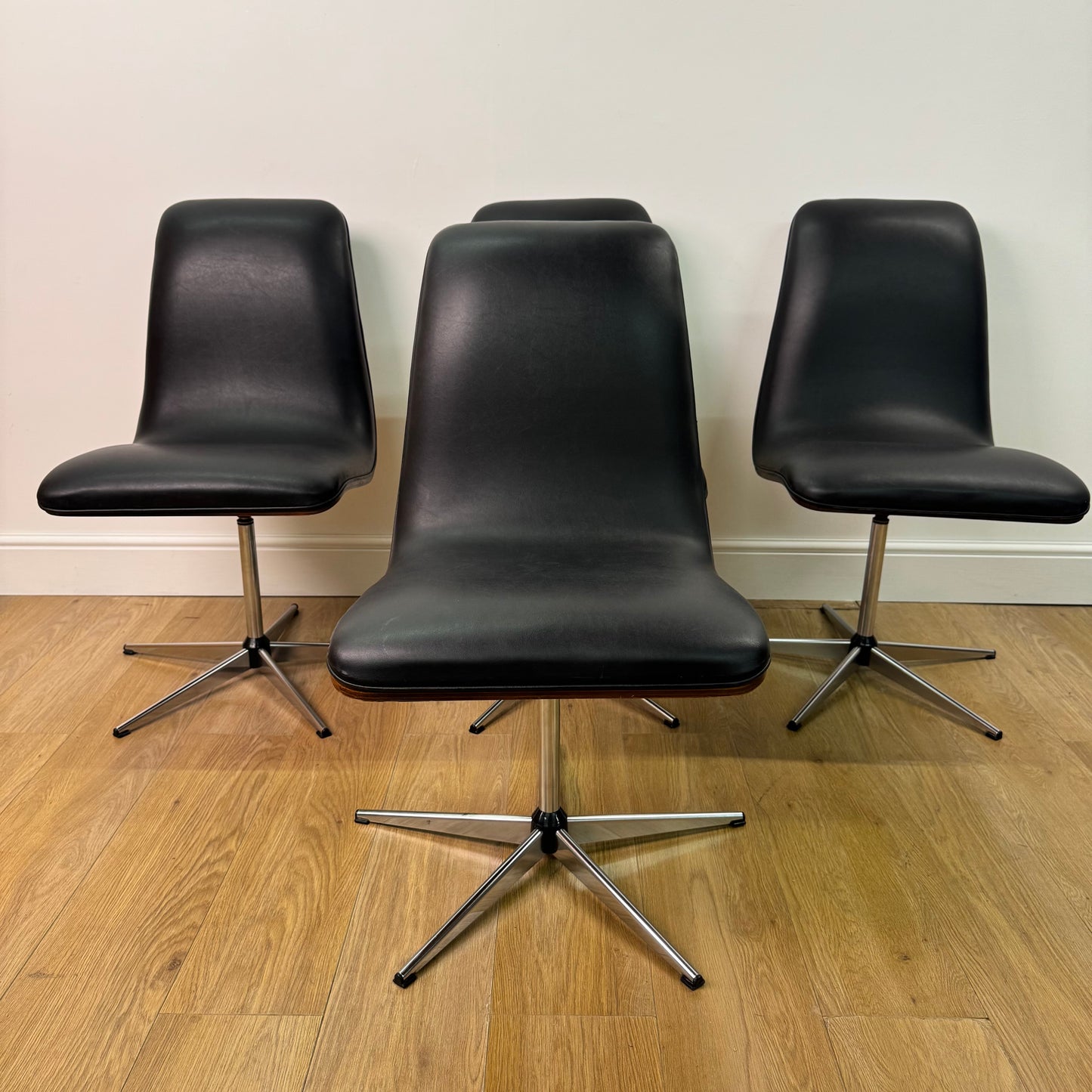 1960s Rosewood swivel chairs by Robert Heritage