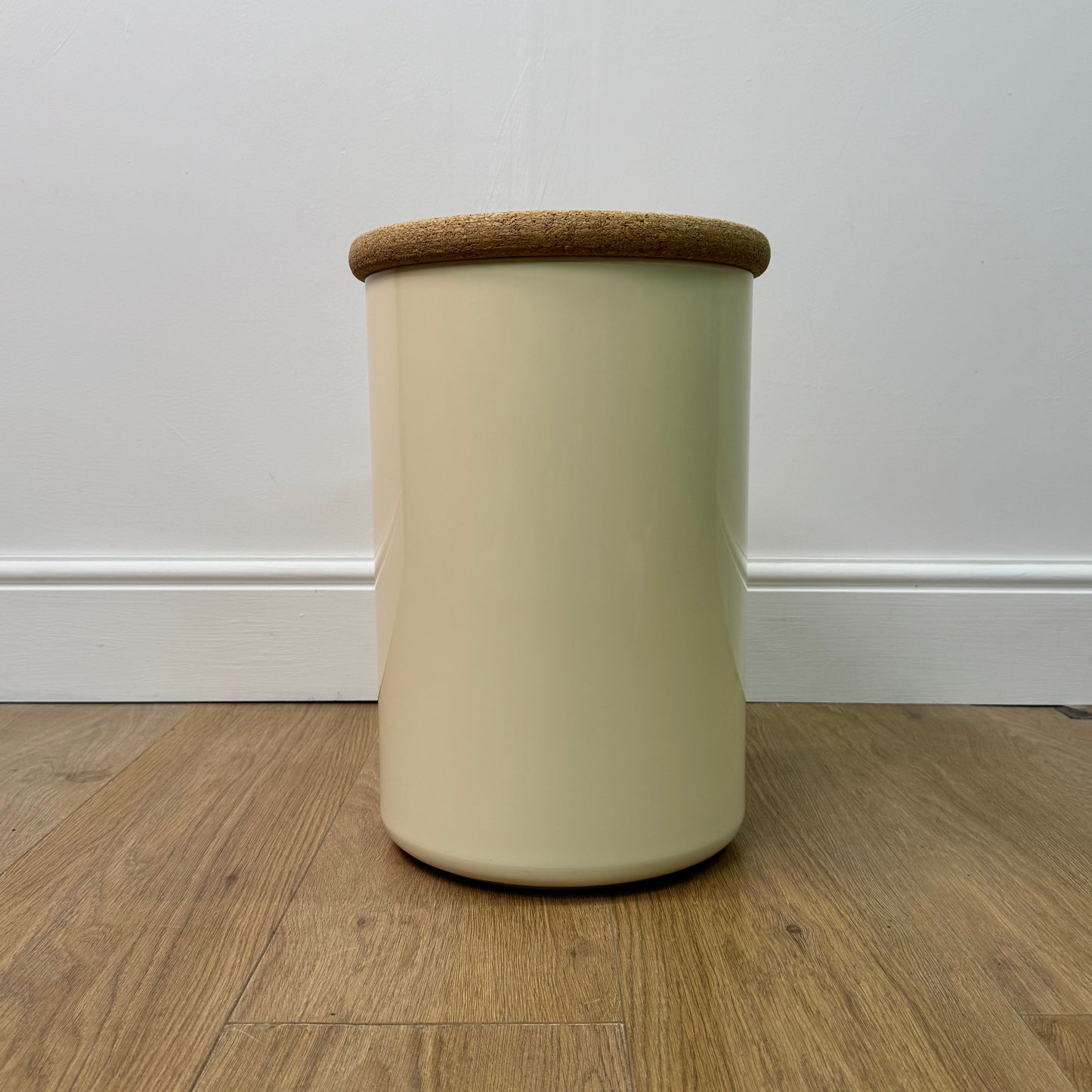 1970s laundry bin stool by Crayonne
