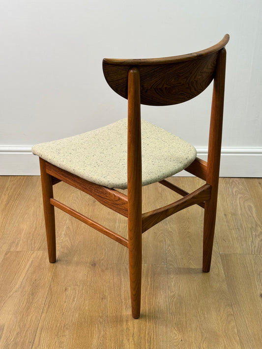 Set of 6 Rosewood dining chairs by Dyrlund Denmark