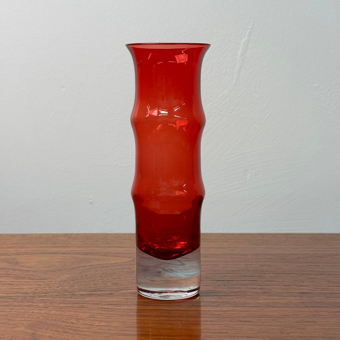 Small Red glass vase by Bo Borgstrom for Aseda Sweden