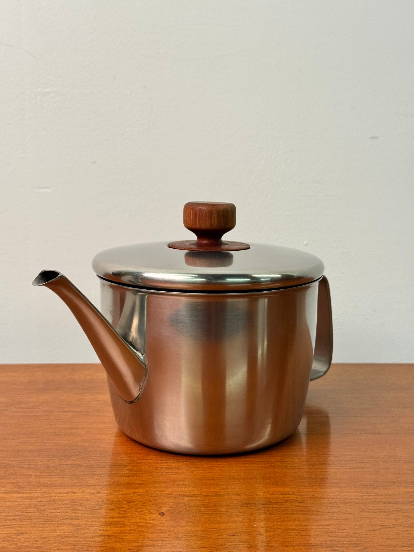 Stainless steel tea pot by Gerald Benney