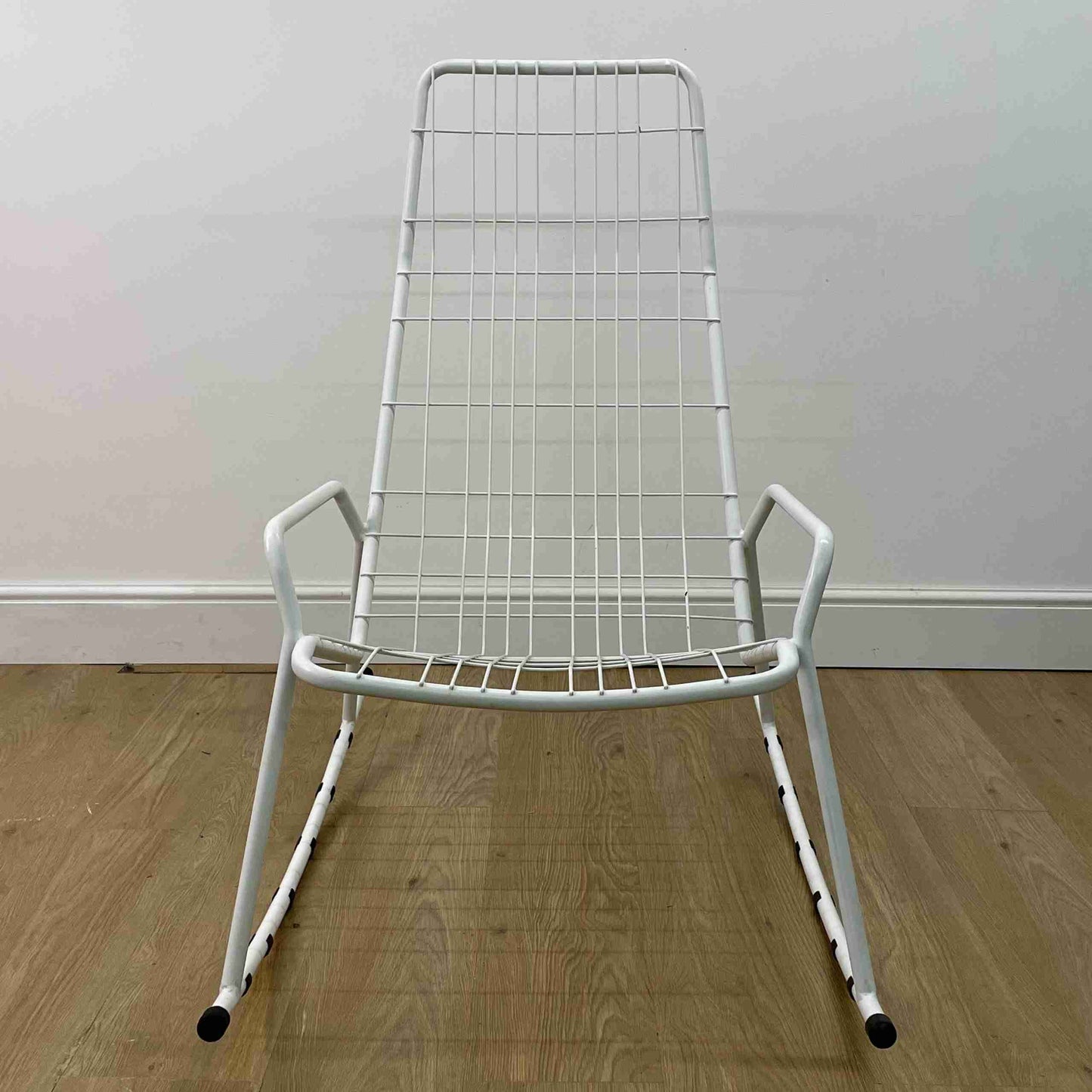 1960s white wire garden rocking chair lounger
