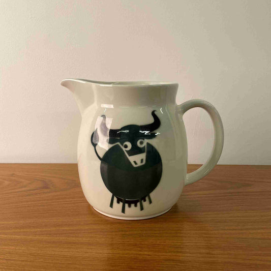 Milk jug by Kaj Franck for Arabia Finland