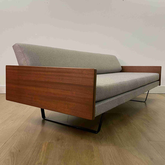 Original sofa bed by Robin Day for Hille
