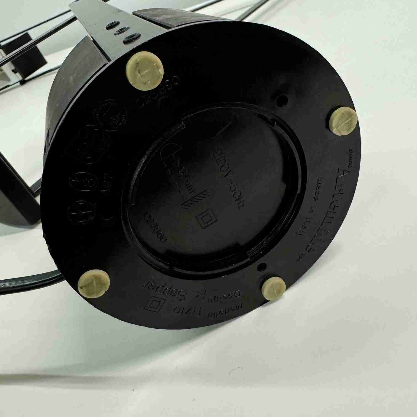 Tizio desk lamp designed by Richard Sapper for Artemide