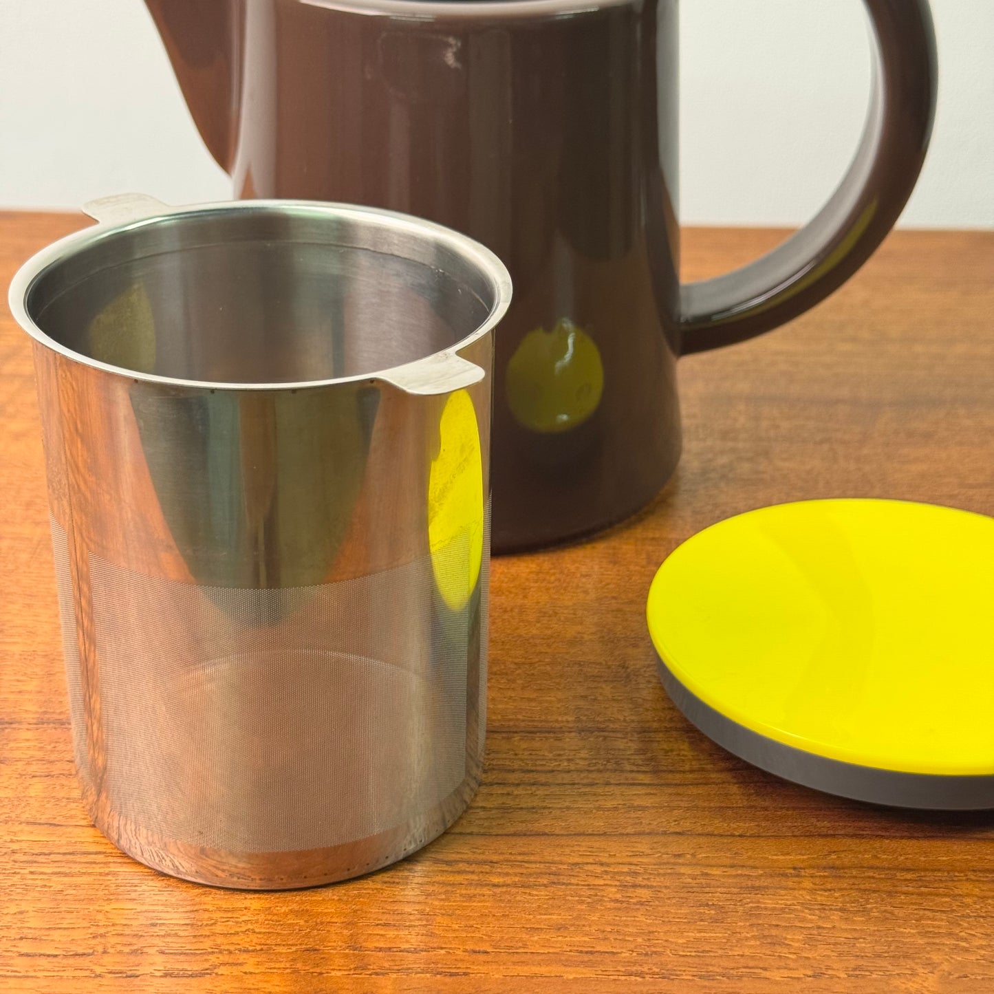 Sowden tea pot for Hay design
