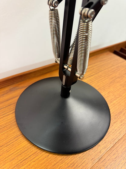 Black Model 75 anglepoise lamp