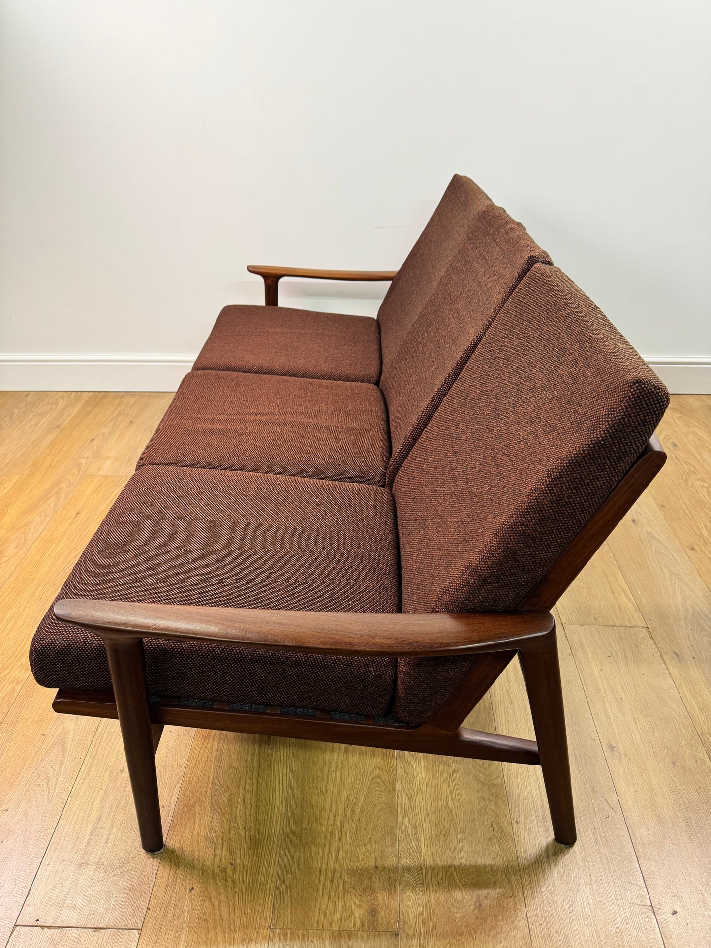 New Yorker sofa by Guy Rogers