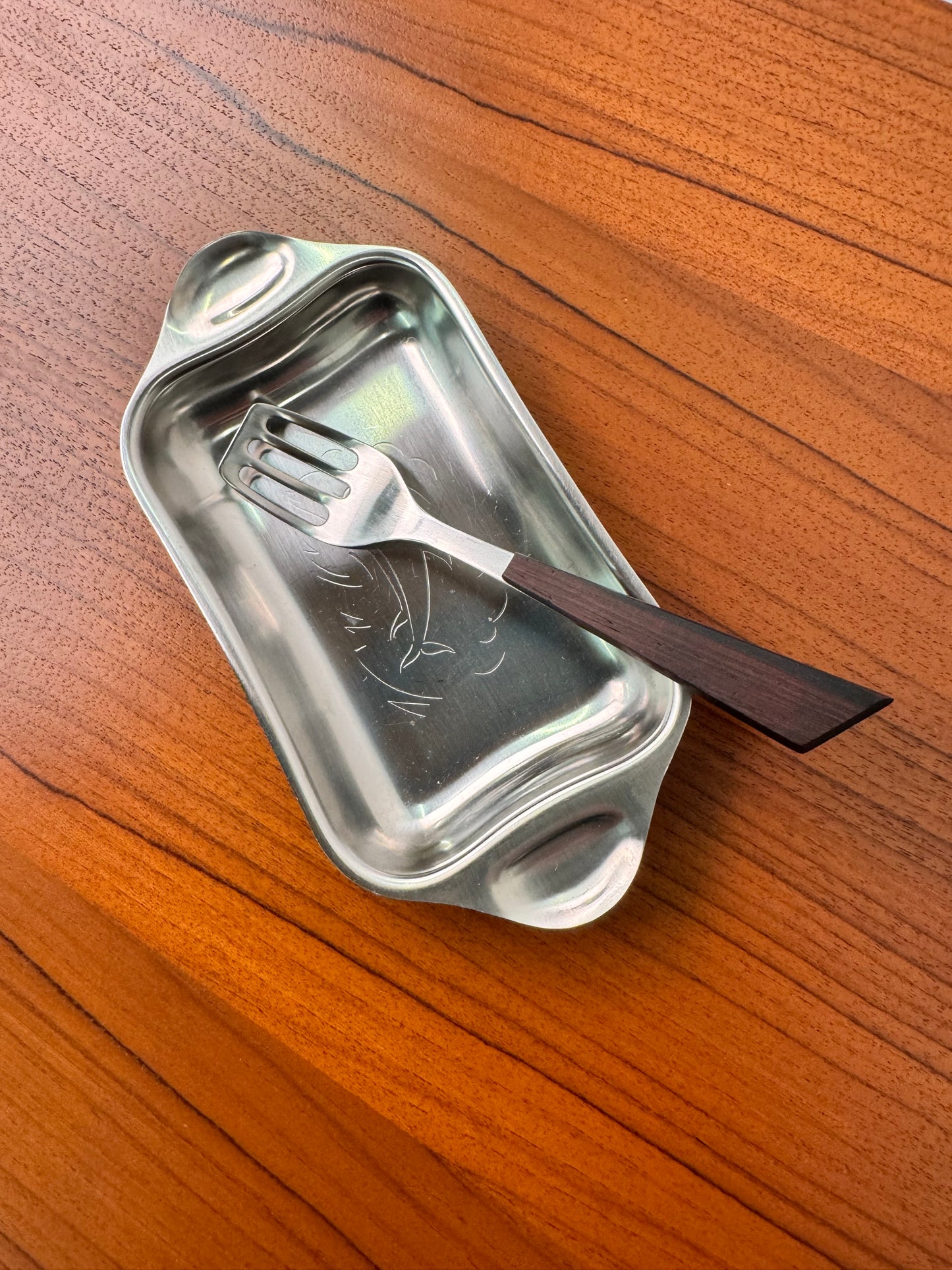 Stainless steel butter dish by Lundtofte