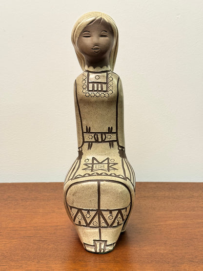 Seated girl by Tekt ceramics USSR 1970s