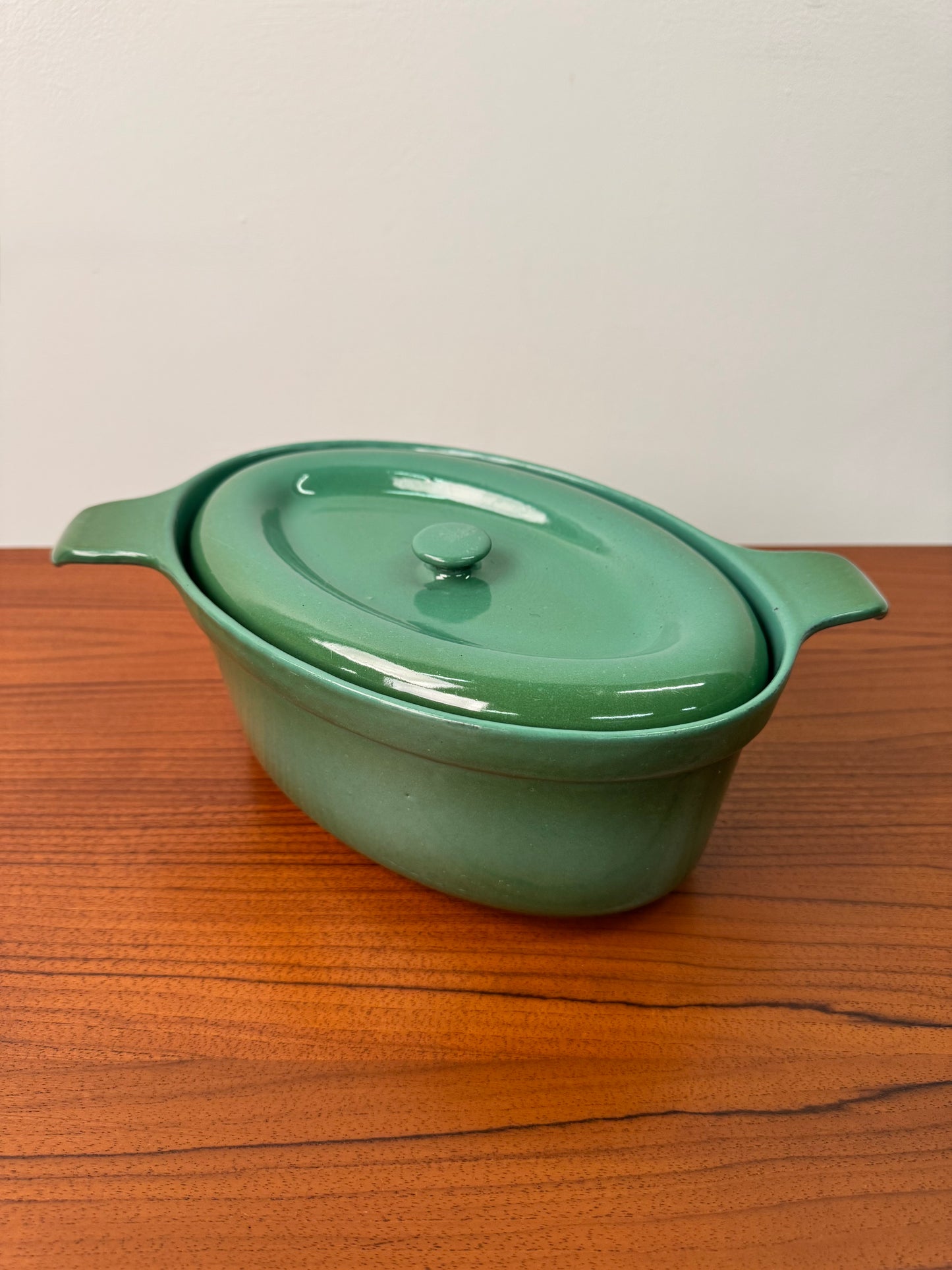 Cast iron ovenware by Radaware