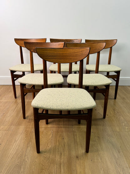 Set of 6 Rosewood dining chairs by Dyrlund Denmark