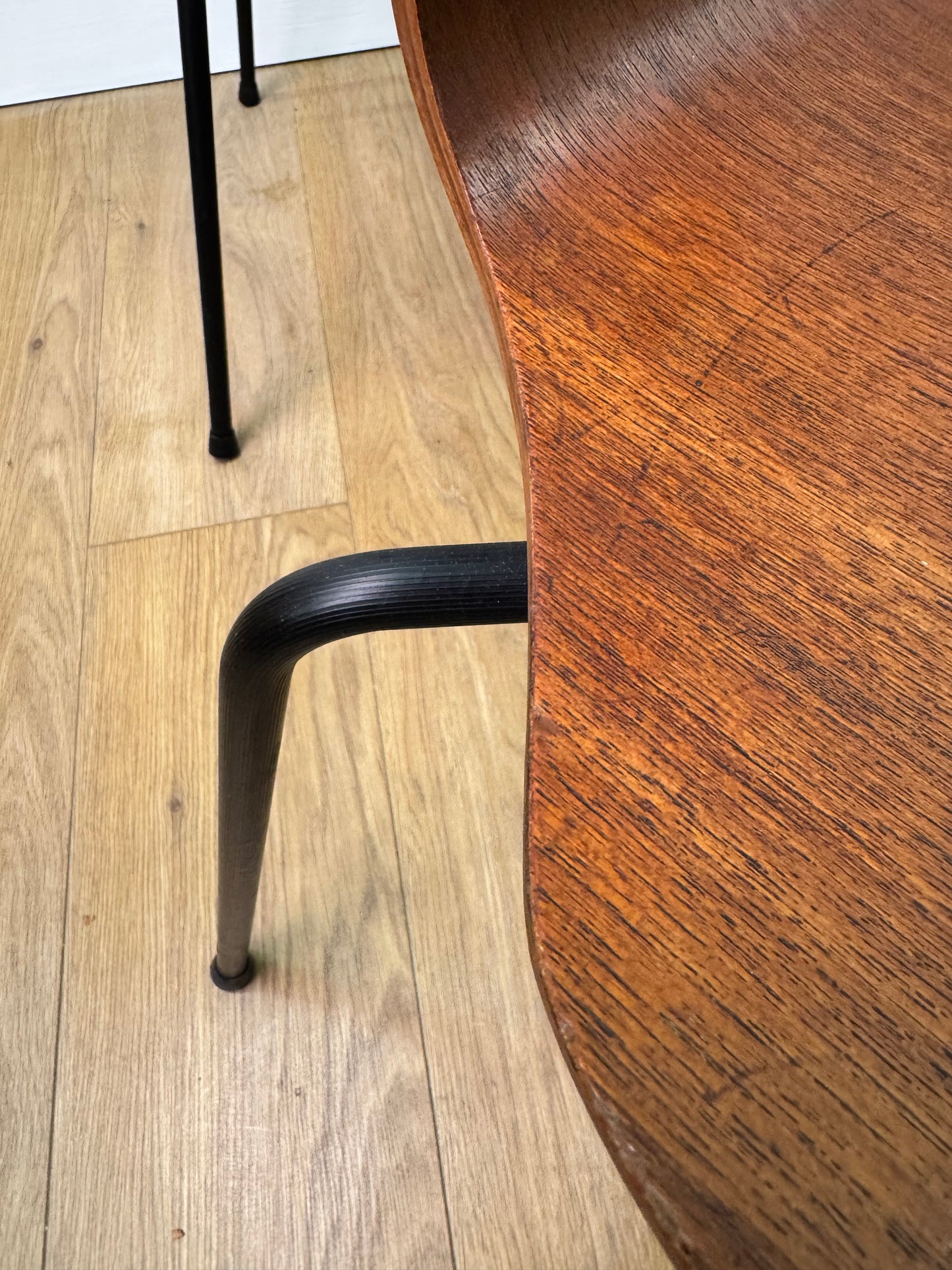 Set of 6 teak hammer chairs by Arne Jacobsen