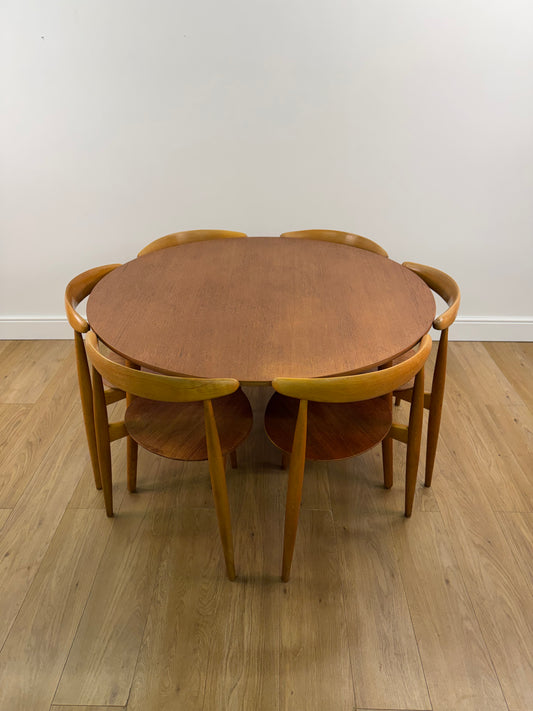 Heart dining table and chairs designed by Hans Wegner