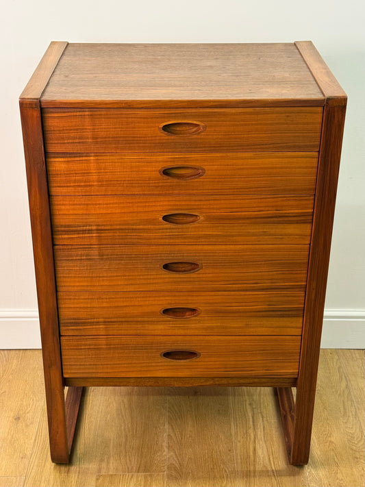 Walnut chest of drawers by Uniflex