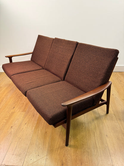 New Yorker sofa by Guy Rogers