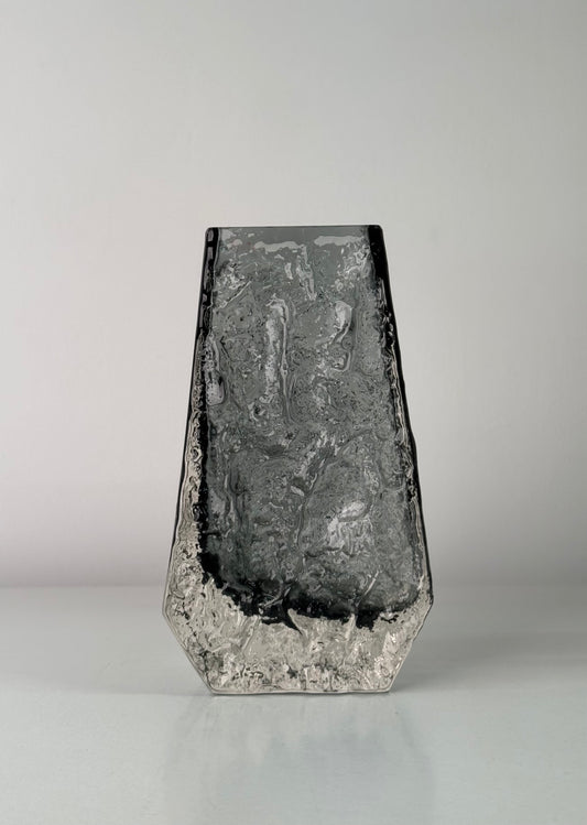 Whitefriars willow coffin vase