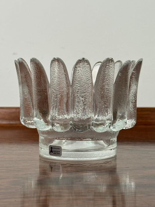 Daisy glass bowl for Aseda Sweden