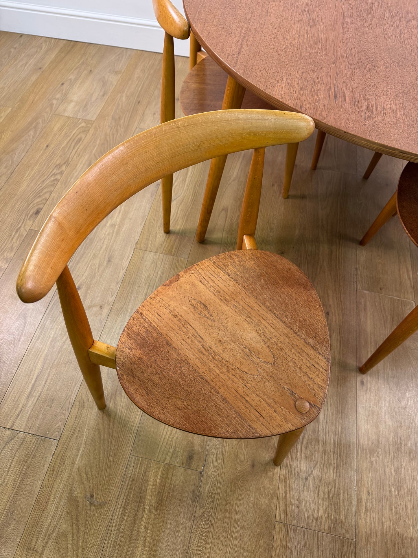Heart dining table and chairs designed by Hans Wegner