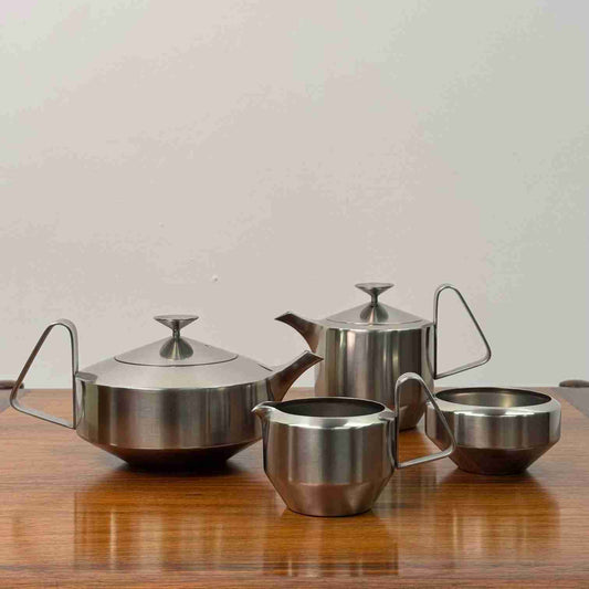 Alveston tea set by Robert Welch for Old hall