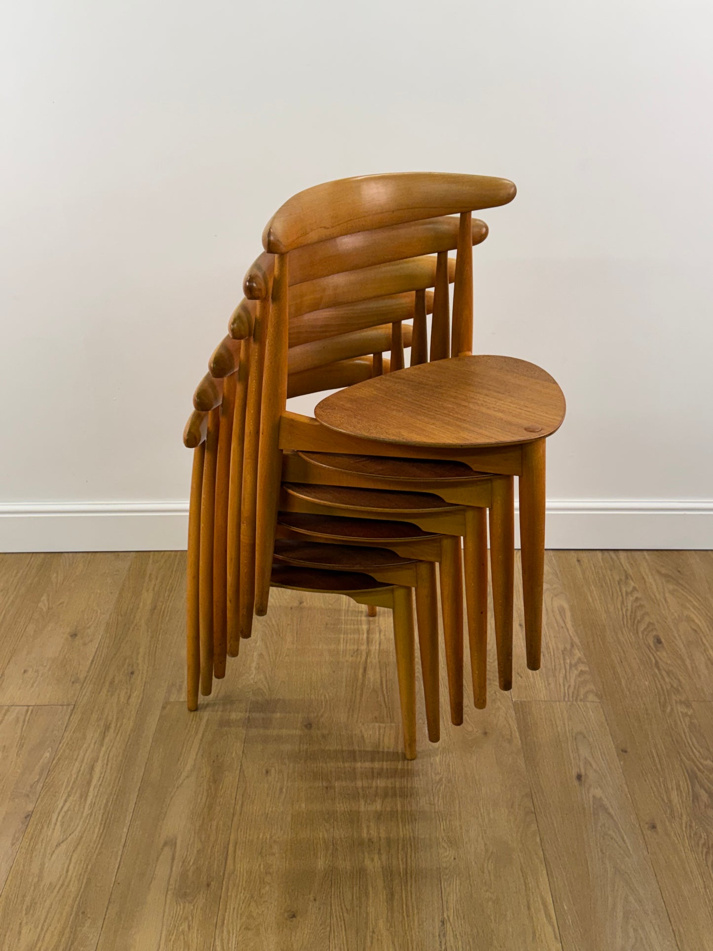 Heart dining table and chairs designed by Hans Wegner