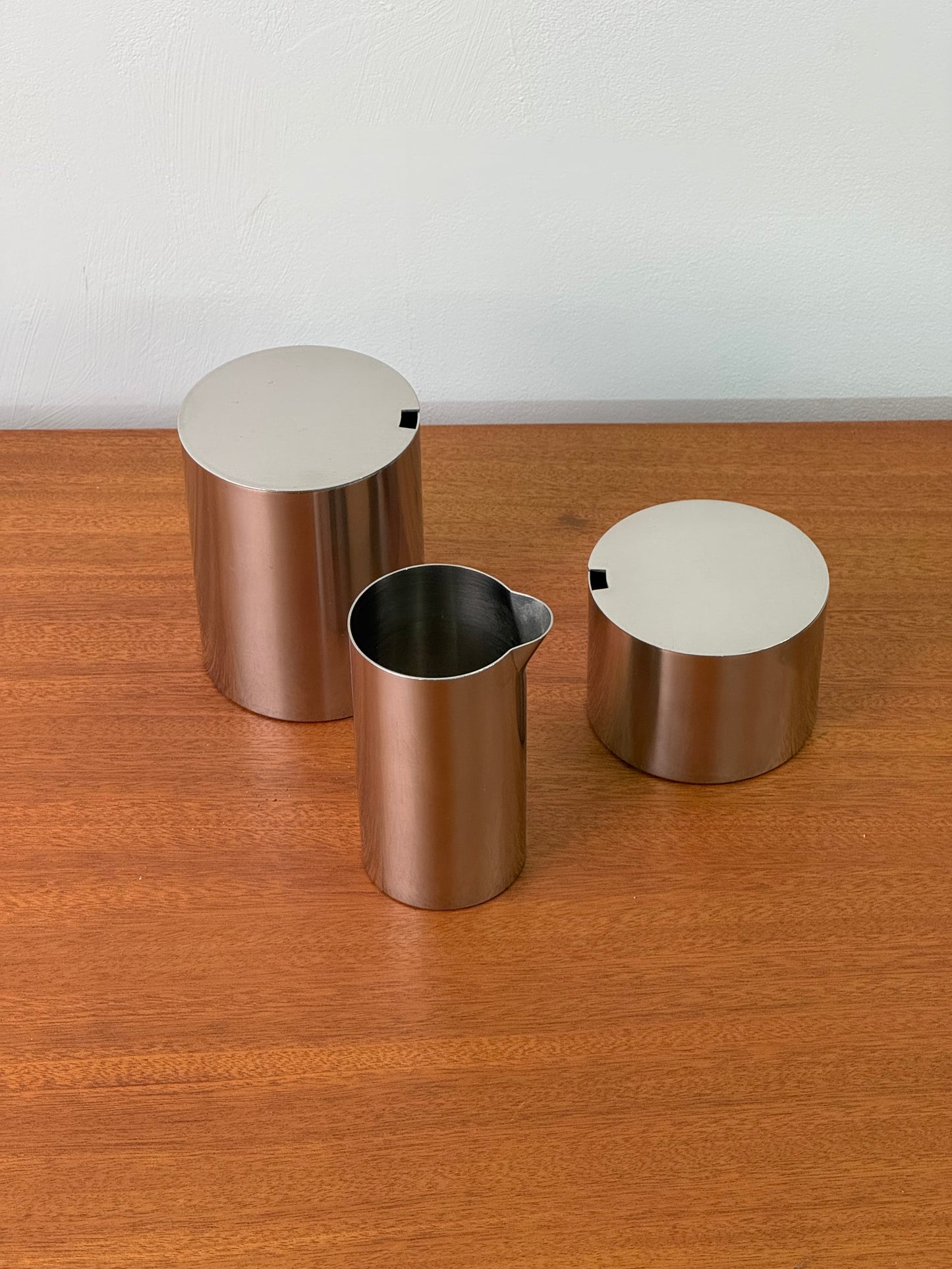 Cylinder line sugar and milk jug by Arne Jacobsen