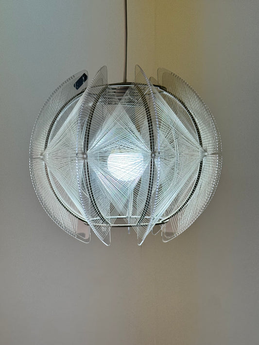 Round string light by Paul Secon