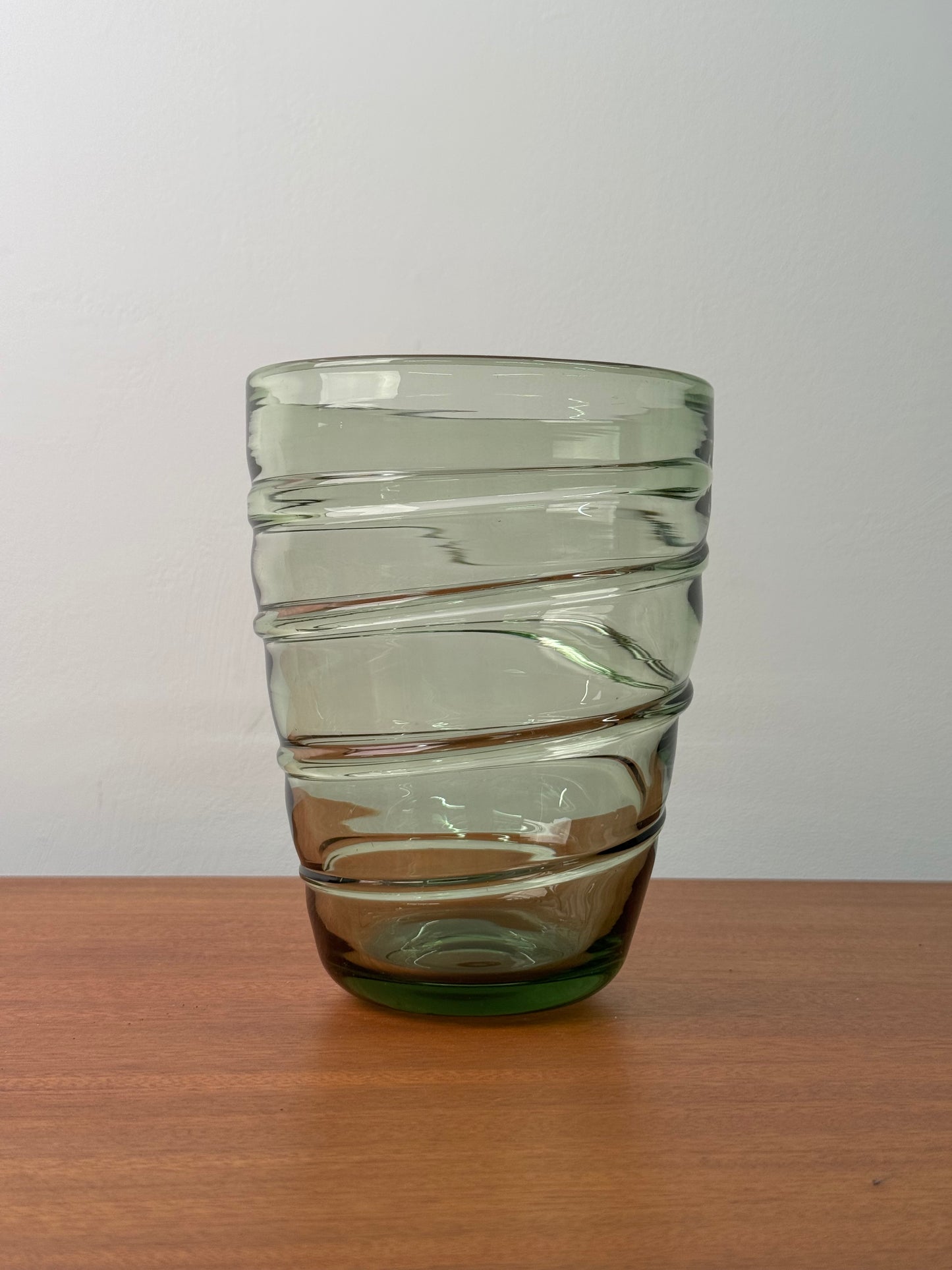 Whitefriars Sea Green ribbon trail vase