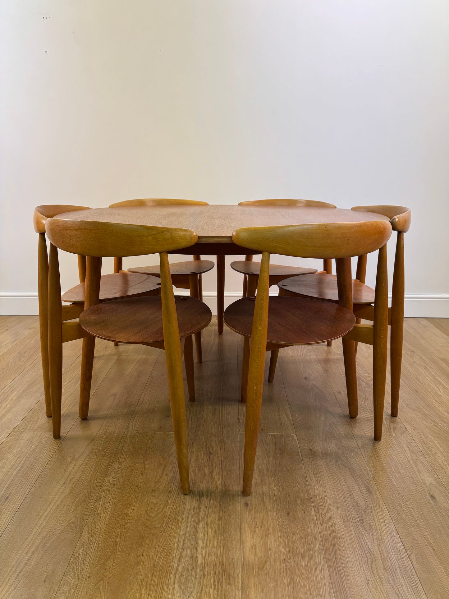 Heart dining table and chairs designed by Hans Wegner