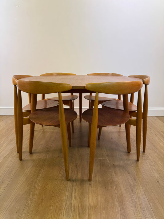 Heart dining table and chairs designed by Hans Wegner