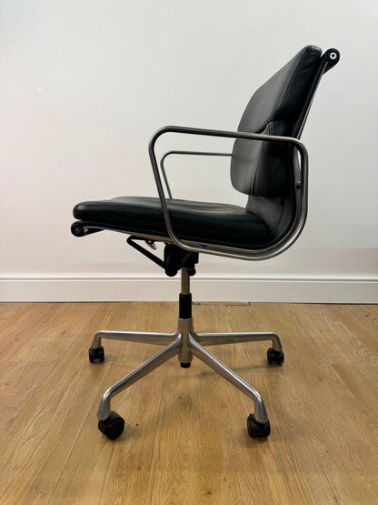 Soft pad chair by Charles Eames for Vitra