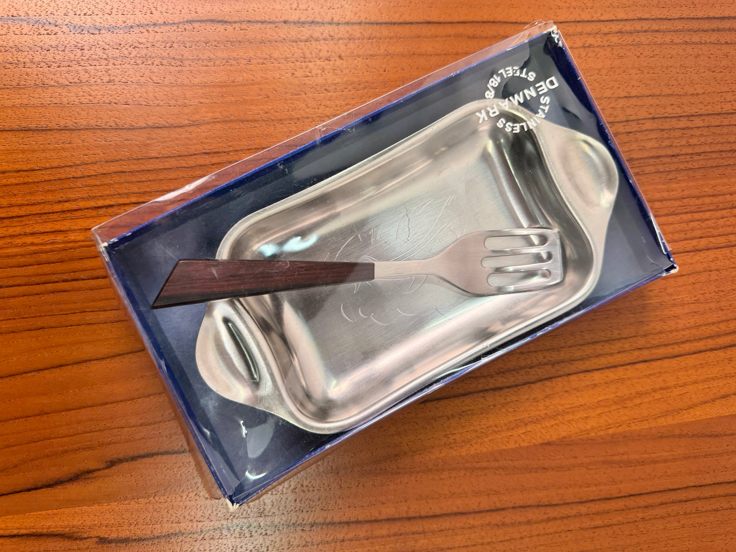 Stainless steel butter dish by Lundtofte