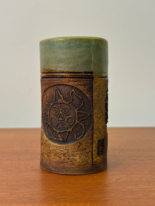 Studio pottery cylinder vase by Bob Dawe
