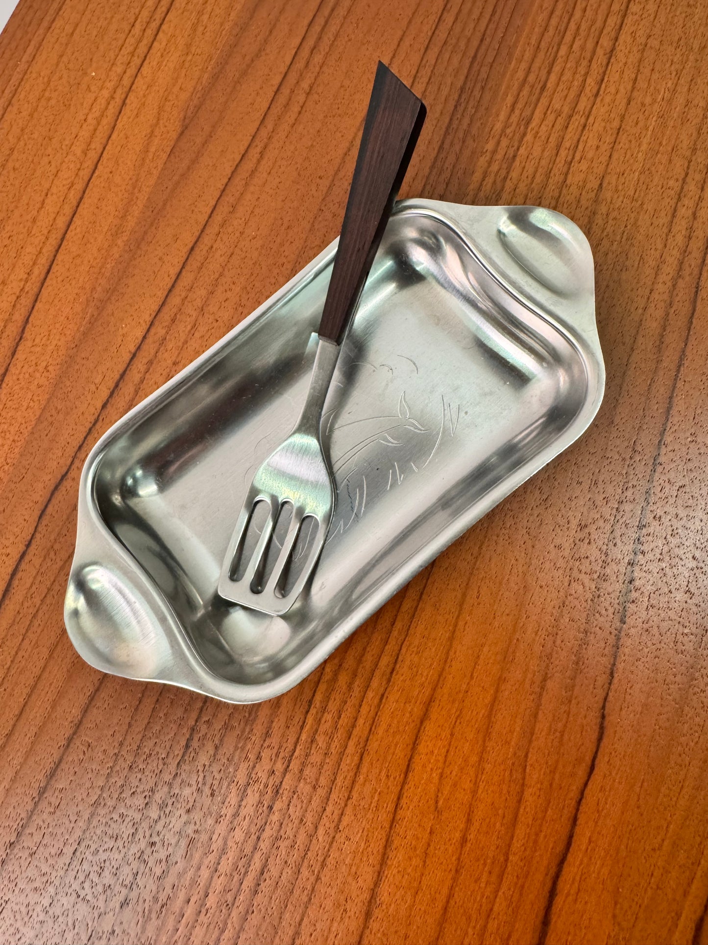 Stainless steel butter dish by Lundtofte